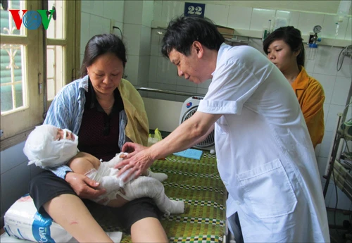 Vụ nổ bình ga ở quán bia: Sức khỏe ba nạn nhân có thể diễn biến phức tạp ảnh 3